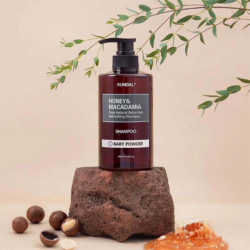 KUNDAL Honey & Macadamia Pure Natural Shampoo (Baby Powder) 500ml- přírodní vlasový šampón na suché a poškozené vlasy